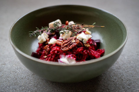 Randen-Thymian-Risotto mit Gorgonzola und Nüssen